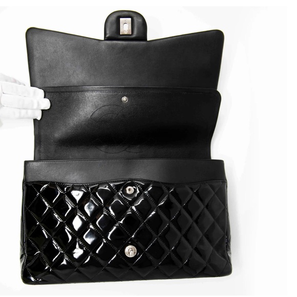 Chanel Black Maxi Classic Flap - Picture 13 of 16